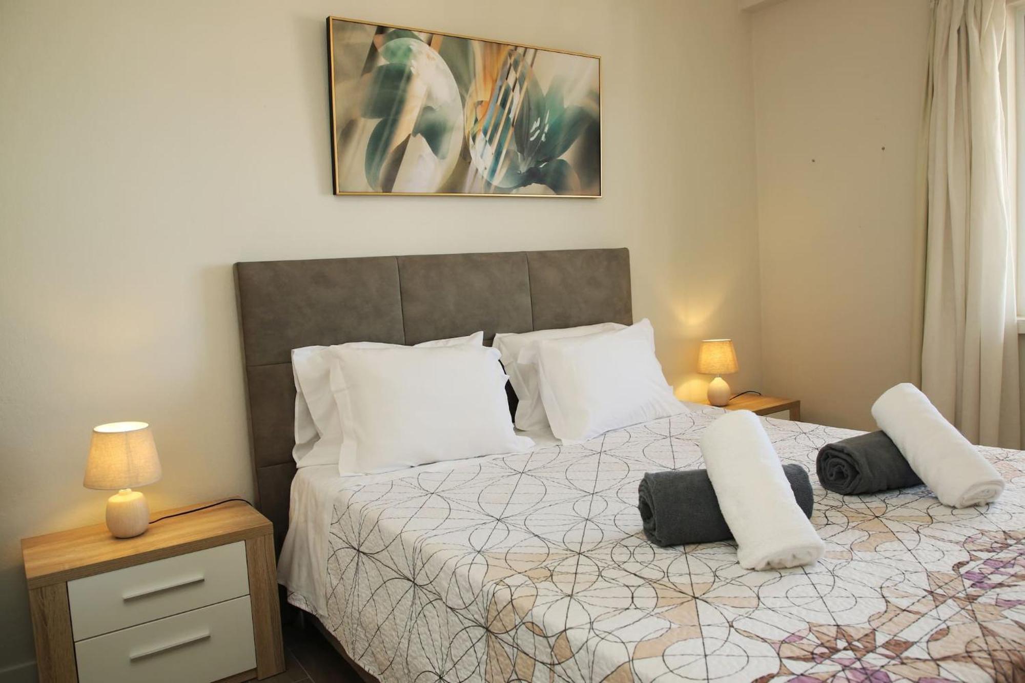 Apartamento Mae De Deus Πόντα Ντελγκάντα Εξωτερικό φωτογραφία
