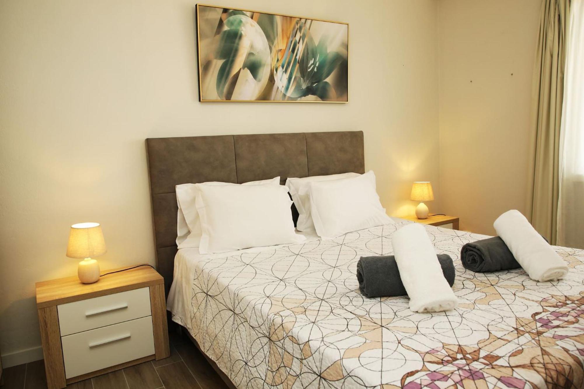 Apartamento Mae De Deus Πόντα Ντελγκάντα Εξωτερικό φωτογραφία