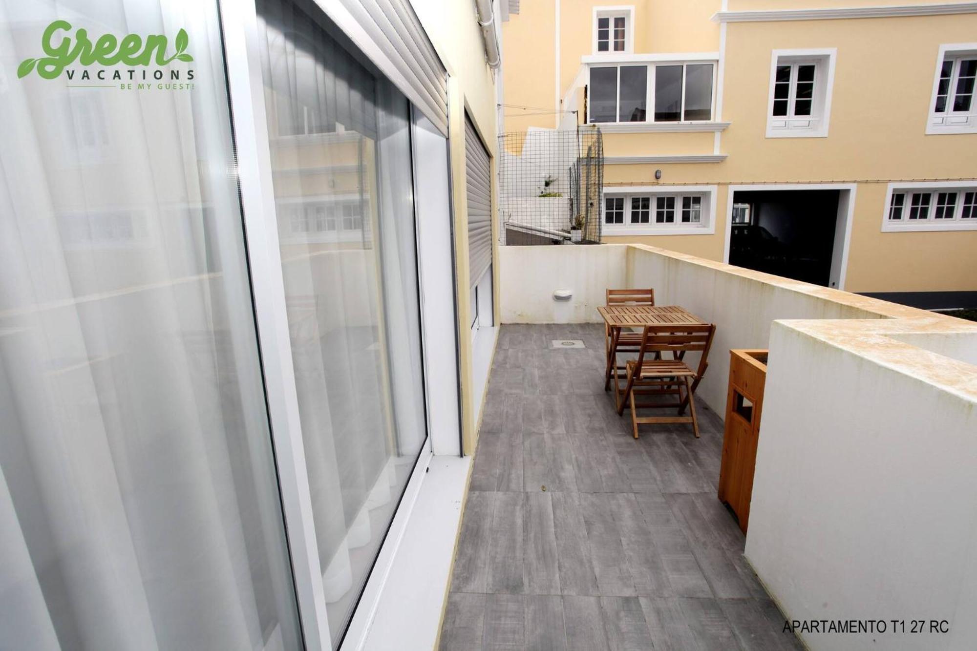 Apartamento Mae De Deus Πόντα Ντελγκάντα Εξωτερικό φωτογραφία