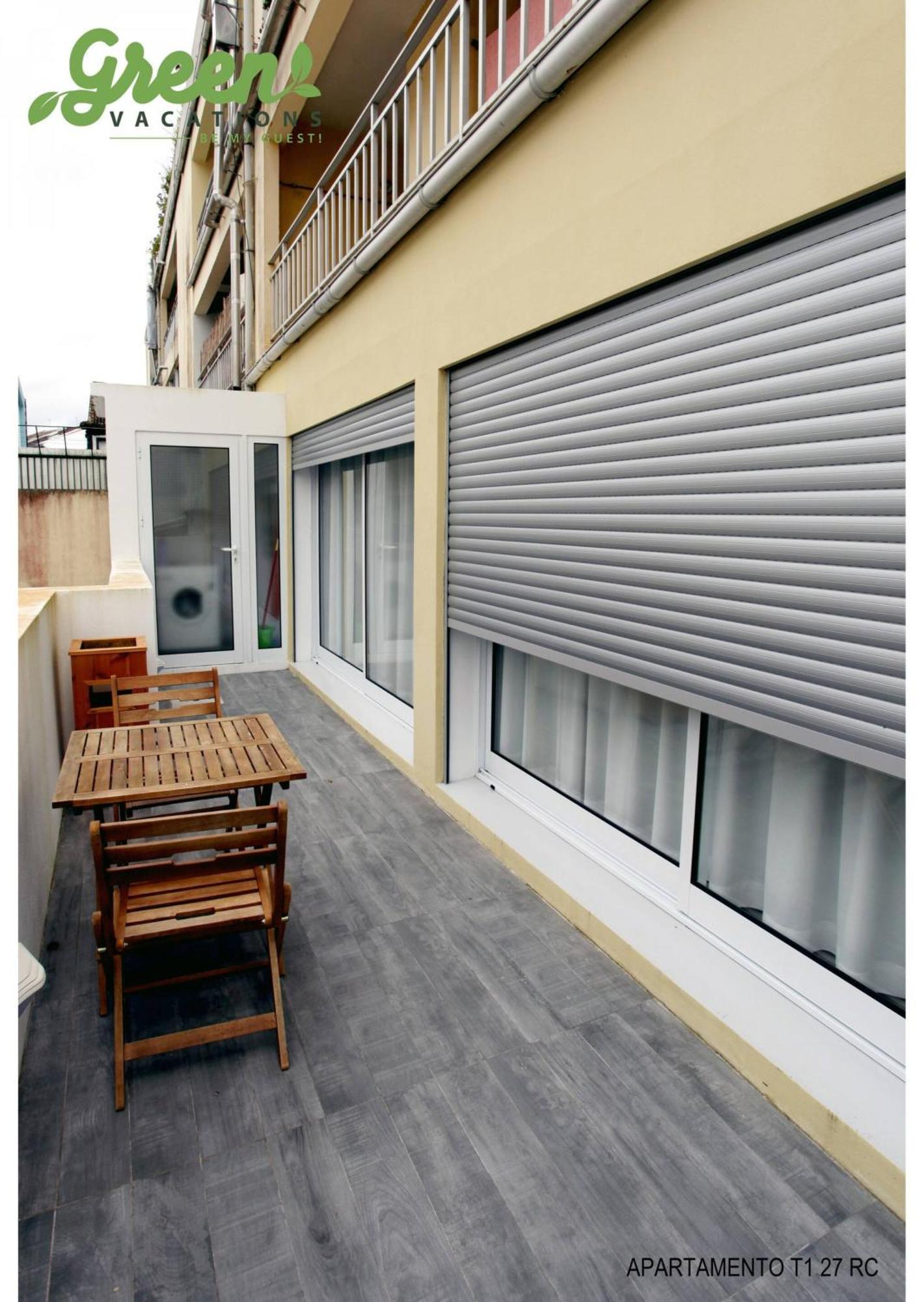 Apartamento Mae De Deus Πόντα Ντελγκάντα Εξωτερικό φωτογραφία