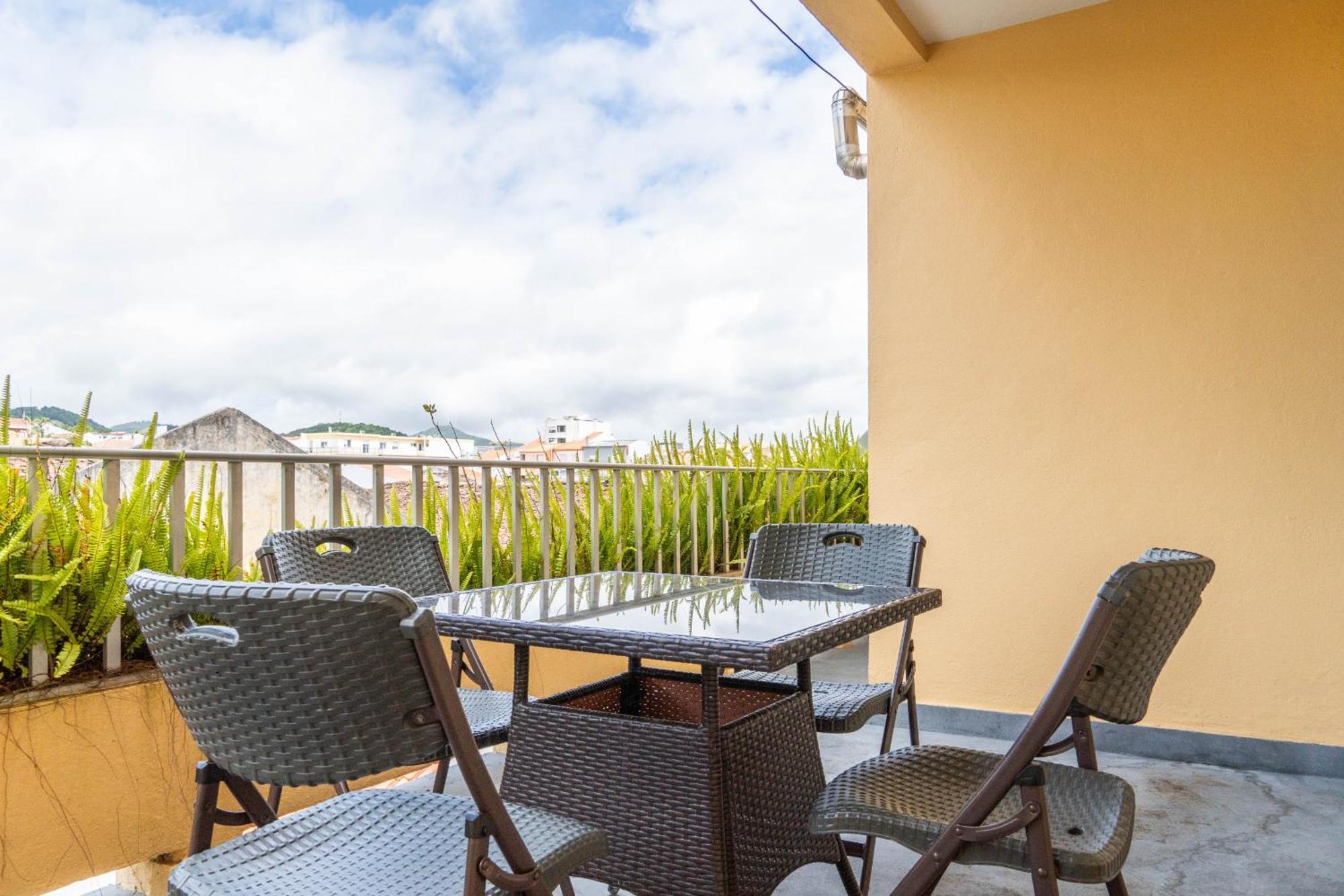 Apartamento Mae De Deus Πόντα Ντελγκάντα Εξωτερικό φωτογραφία