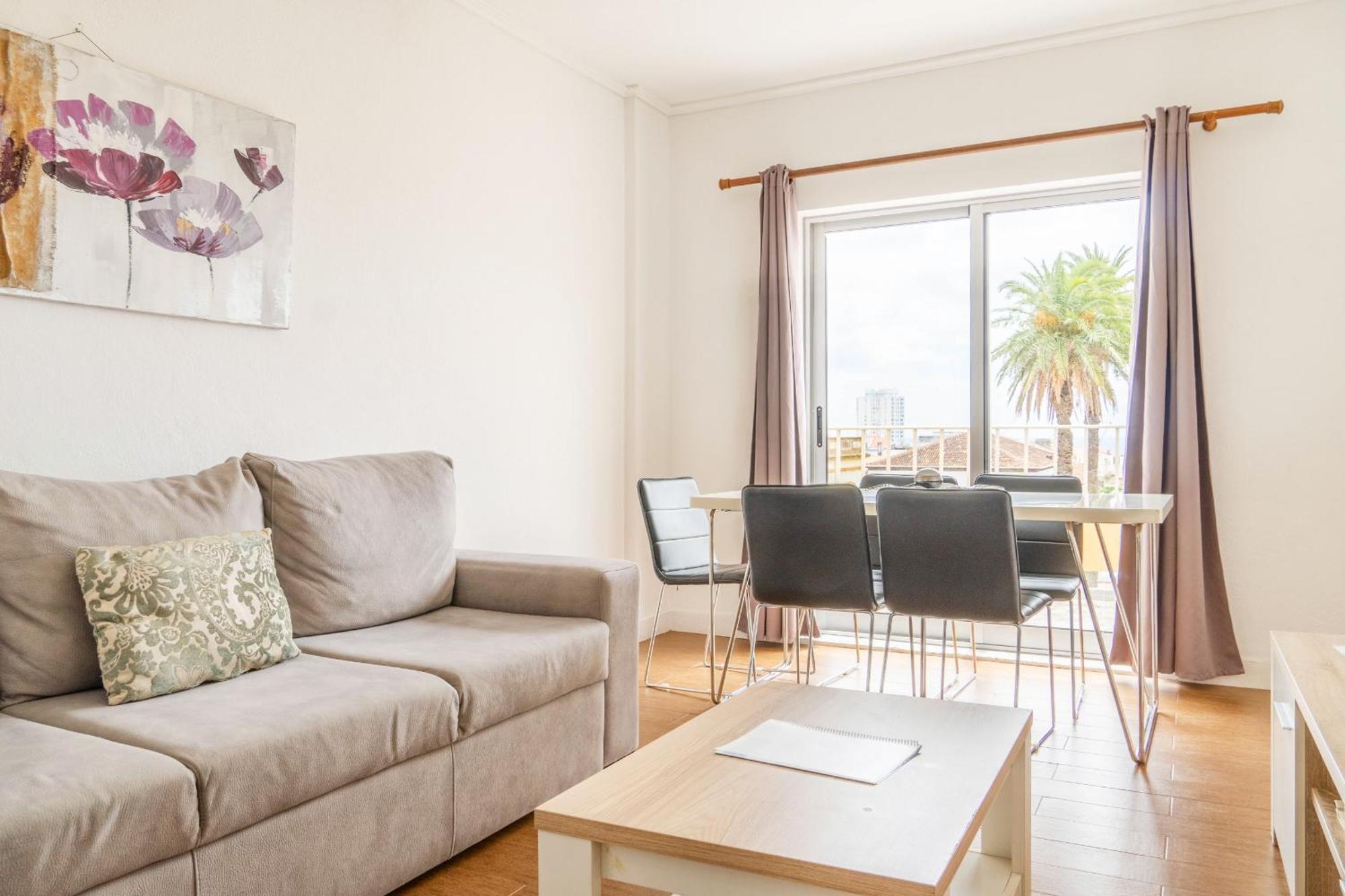 Apartamento Mae De Deus Πόντα Ντελγκάντα Εξωτερικό φωτογραφία